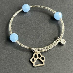 Women’s vintage dainty silver/blue beaded wire charm bracelet one size stretches